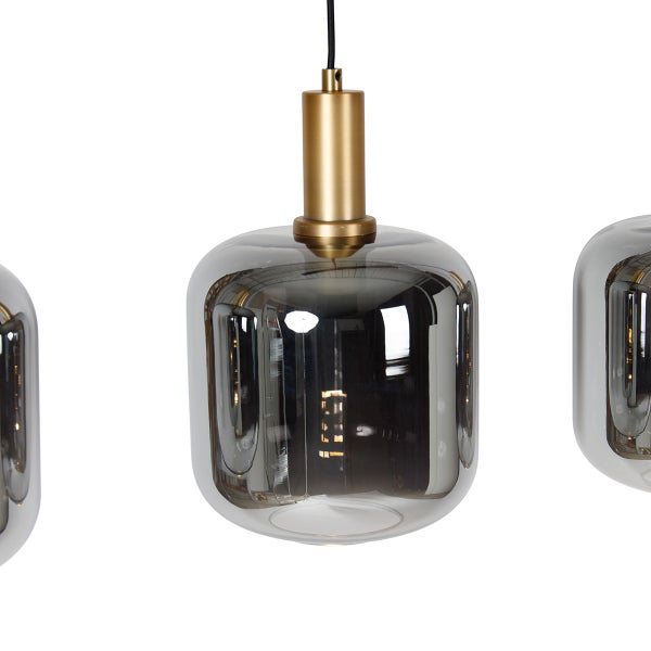 Mehrflammige Hängelampe mit Glasschirmen und Metallelementen