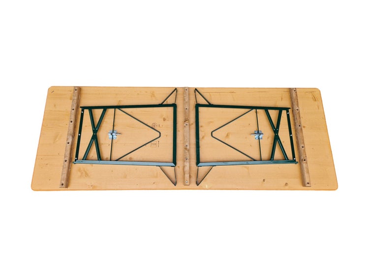 Unterseite eines Klapptisches aus Holz mit eingeklappten Metallbeinen und Verstärkungsleisten.