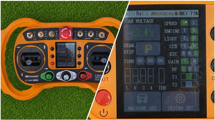 Industrielle Fernsteuerung Microzone C7-MINI PLUS mit Display und Joysticks auf Rasen, Detailansicht des Bildschirms mit Maschinendaten.