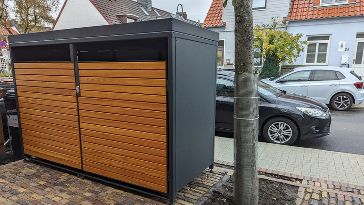 Fahrradbox für 2 Fahrräder/ Allzweckbox mit Holztüren
