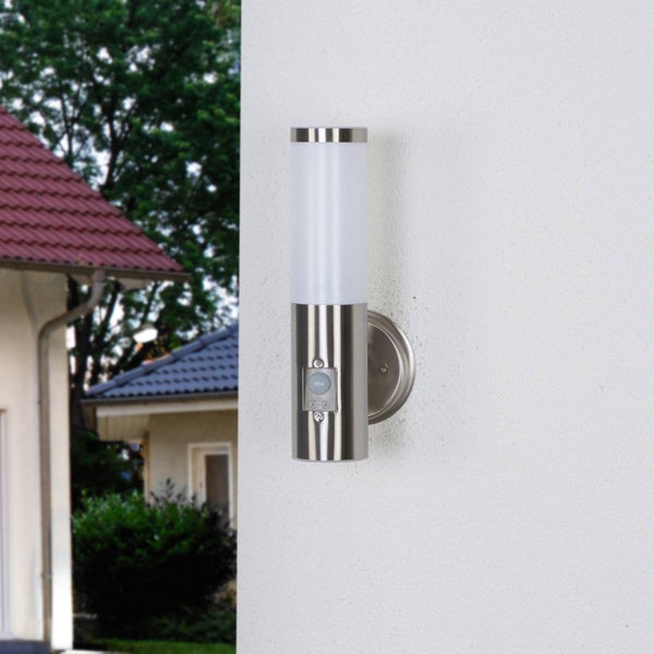 Lindby Wandleuchte außen Kristof mit Bewegungsmelder (spritzwassergeschützt (Modern) in Alu aus Edelstahl (1 flammig, E27) - Wandlampe für Außenwand/Hauswand Haus Terrasse und Balkon