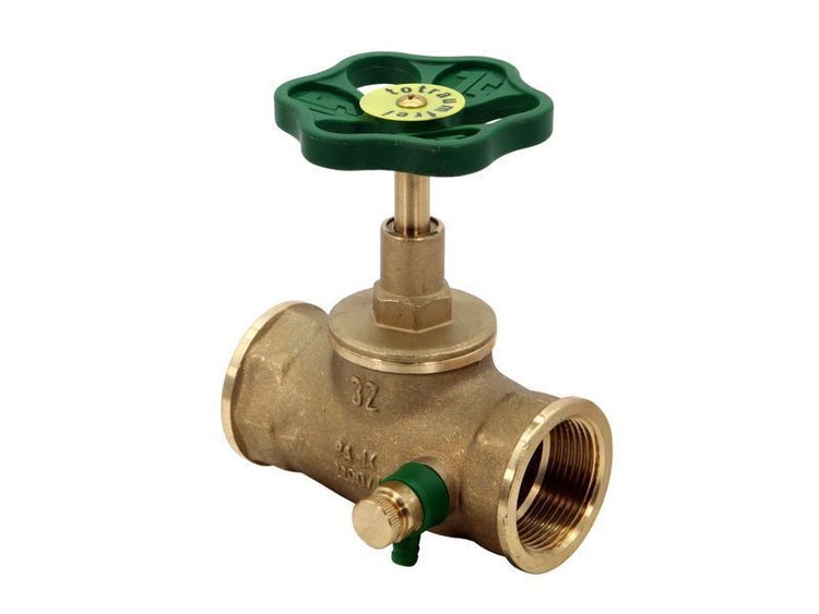 Freistromventil aus Messing mit Entleerungsventil und grünem Handrad, Muffenanschluss mit Innengewinde.