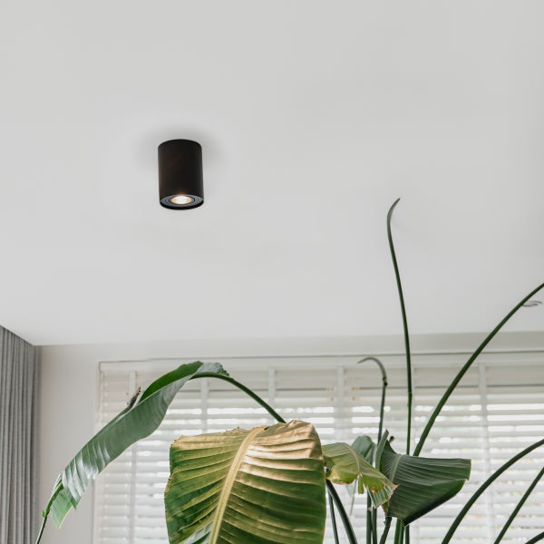 Deckenleuchte im Innenraum