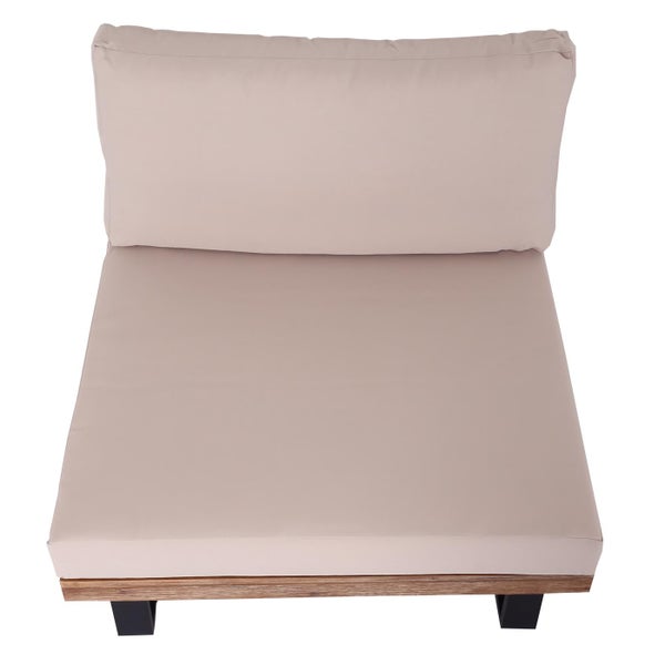 Garten-Lounge-Sessel mit beigen Polstern, Holzgestell und schwarzen Beinen.