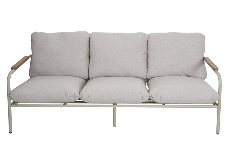 Dreisitzer Gartensofa mit Metallgestell, Armlehnen aus Holz und hellgrauen Polsterkissen.