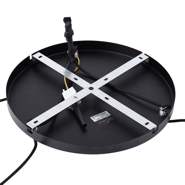 Unteransicht einer Deckenleuchte mit Anschlusskabeln und Montagekreuz.