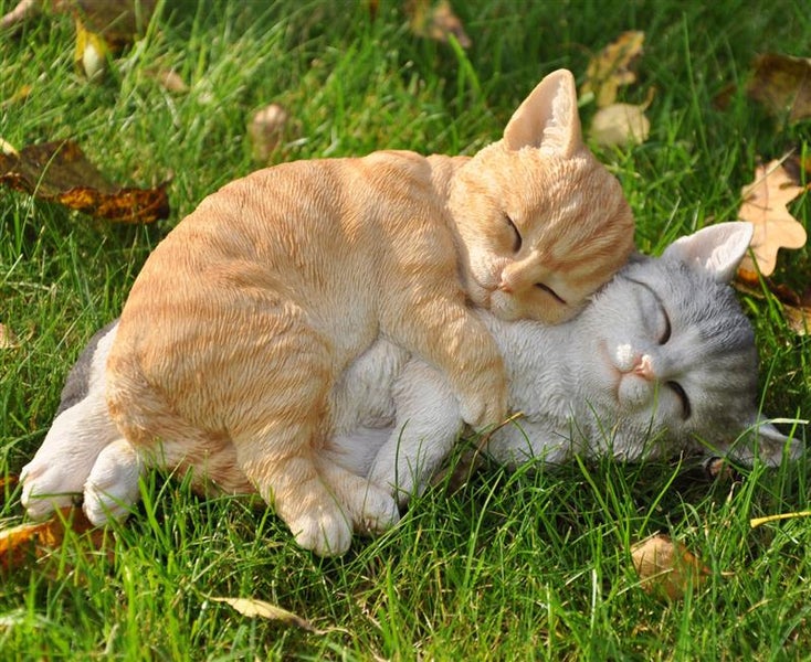 Gartenfigur Dekofigur Zwei schlafende Katzen