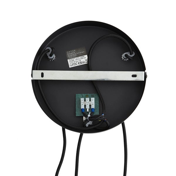 Rückseite einer runden Deckenhalterung für eine Pendelleuchte mit Metallbügel, Lüsterklemme und schwarzen Textilkabeln. QAZQA Logo.