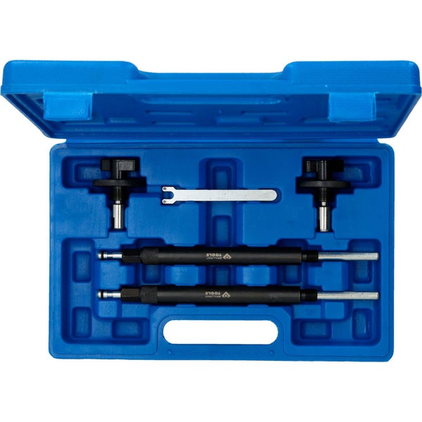 Werkzeugsatz im blauen Koffer