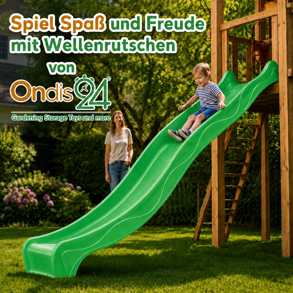 Kind auf einer grünen Wellenrutsche an einem Spielturm aus Holz in einem hellen Garten. Ondis24 Logo.