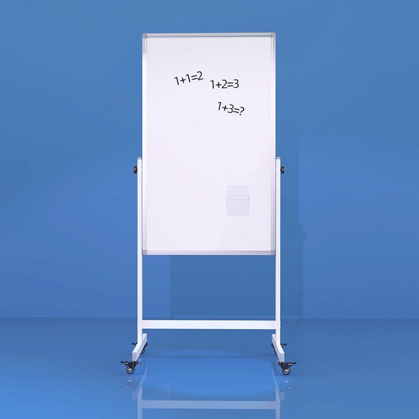 Mobiles Whiteboard auf Rollen mit weißem Metallgestell und beschreibbarer Oberfläche.