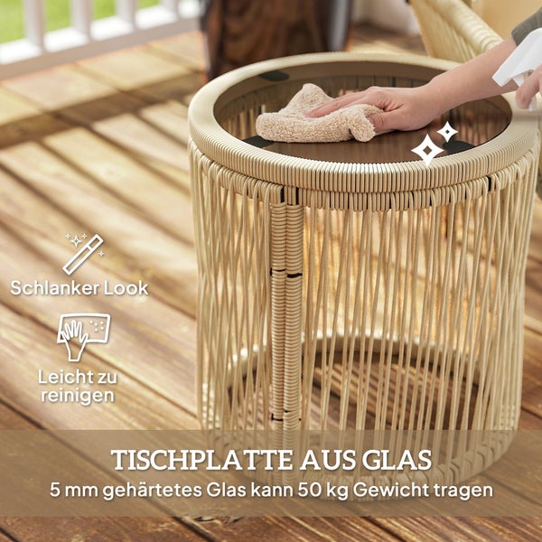 Beistelltisch mit Glasplatte wird gereinigt