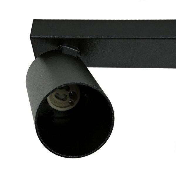 Schwarze Deckenleuchte mit einem Spot