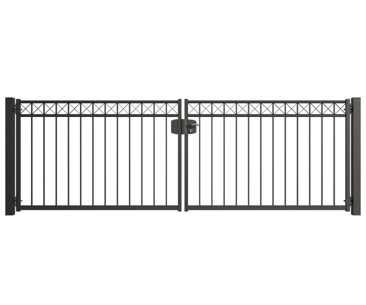 Doppelflügeltor aus Metall mit Schloss