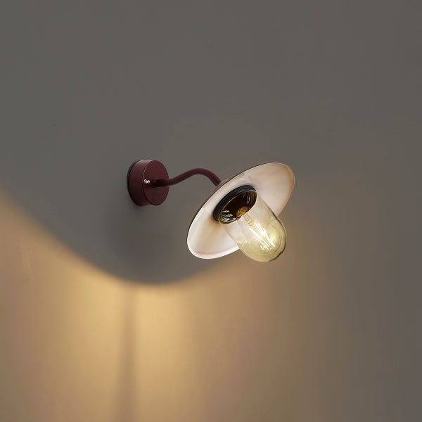Moderne Wandleuchte in nostalgischem Design mit Schirm und Leuchtmittel