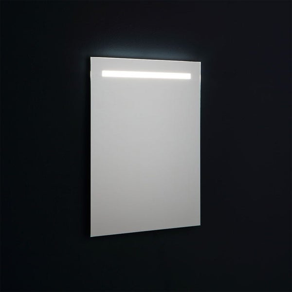 Rechteckiger Badezimmerspiegel mit integriertem horizontalem LED-Lichtstreifen oben.