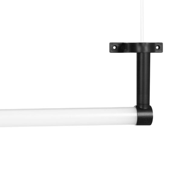 Schwarze Halterung für weiße Lichtleiste mit Kabel zur Wand- oder Deckenmontage.