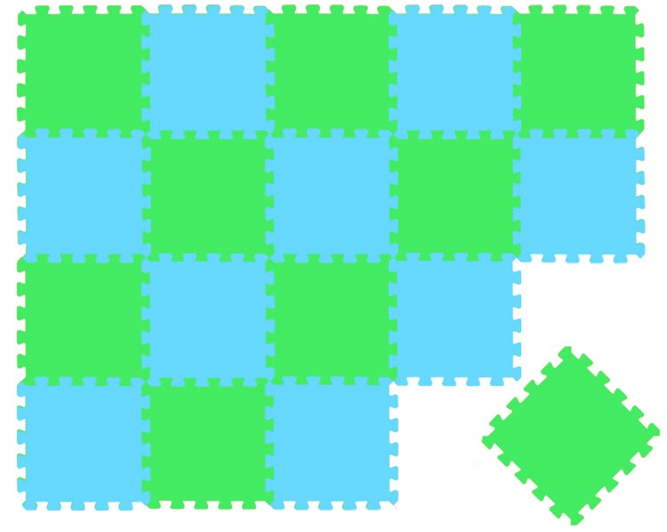 Quadratische Puzzlematten aus Schaumstoff in Hellblau und Grün, zusammengesetzt als Bodenbelag.