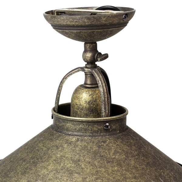 Detailansicht einer Deckenleuchte im Vintage-Stil mit Lampenschirm und Aufhängung