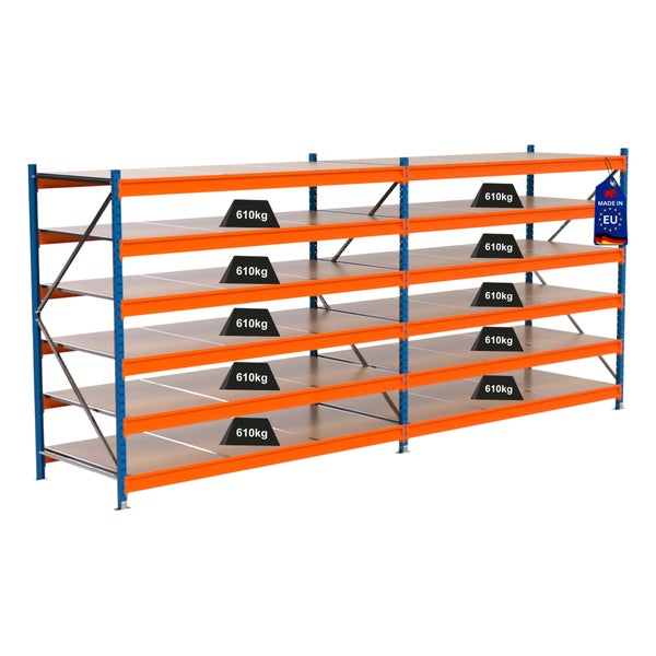 Lagerregal mit Fachböden und einer Traglast von 610 Kilogramm pro Boden sowie Made in EU Siegel