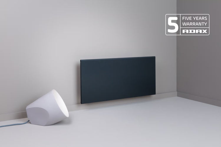 Konvektor Quality Heating Adax neo Wifi 33 x 143 cm 2000 W Metall Schwarz inkl. WLAN-Steuerung, LCD-Display, Eco-Design, Fensteröffnungserkennung, Kindersicherung, Wochenprogramm, Spritzwasserschutz, Wandhalterung