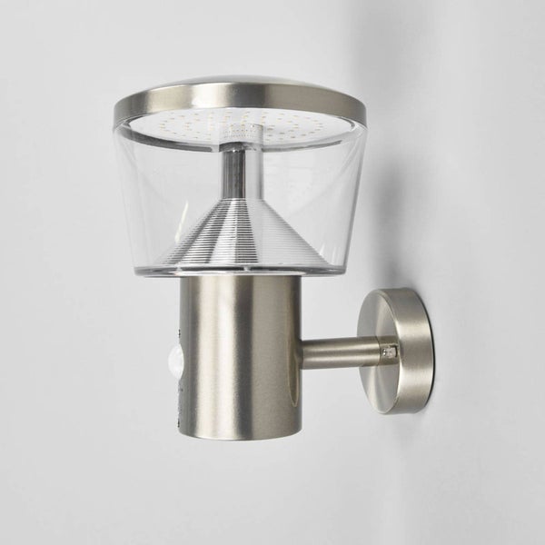 LED Außenwandleuchte aus Edelstahl mit Bewegungsmelder und klarem Schirm.