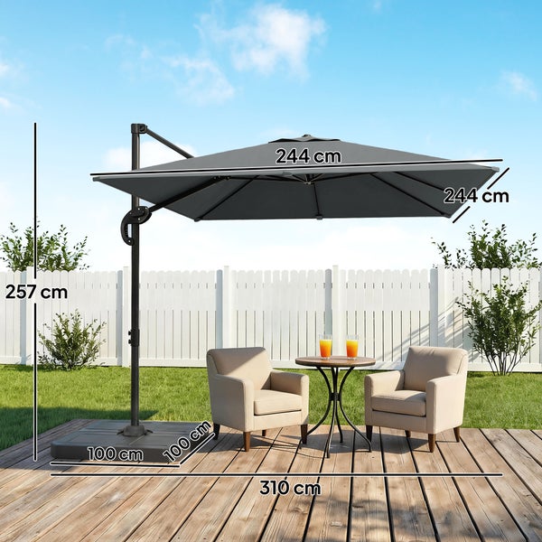 Ampelschirm 2,4 mal 2,4 Meter auf einer Terrasse mit UV-Schutz 50 plus, Belüftung und kühlendem Effekt von circa 10 Grad.