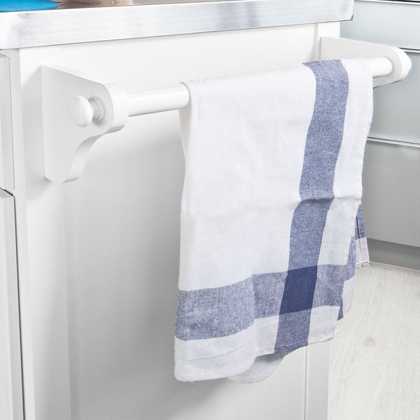 Weißer Handtuchhalter mit blau-weiß kariertem Handtuch