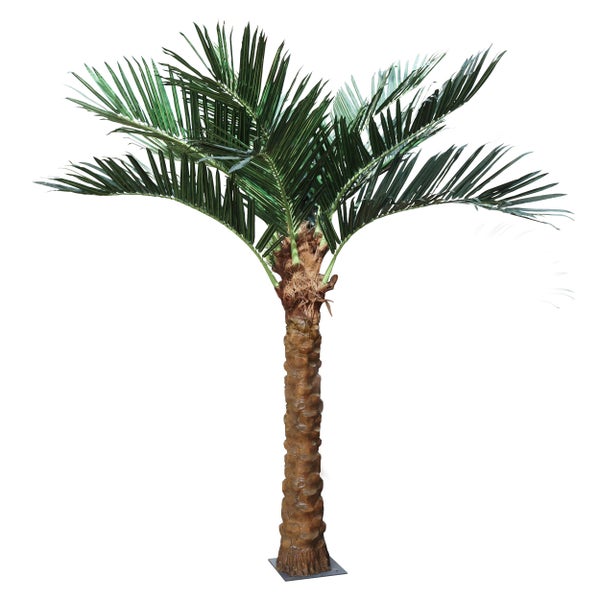 Künstliche Palme mit strukturiertem braunem Stamm und grünen Wedeln auf einer flachen Standplatte.