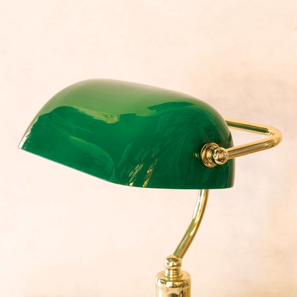 Grüne Schreibtischlampe im Banker-Stil mit goldfarbenem Gestell