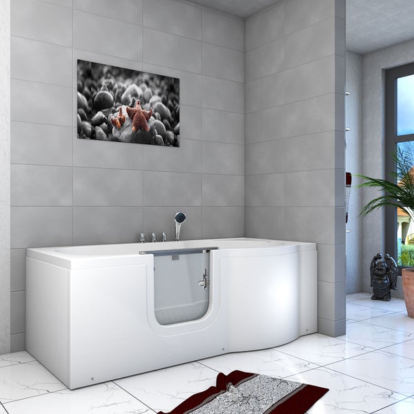 Barrierefreie Badewanne mit Glastür in einem Badezimmer mit Fliesen und Dekoration