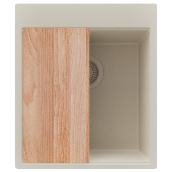 Spüle mit Schneidebrett