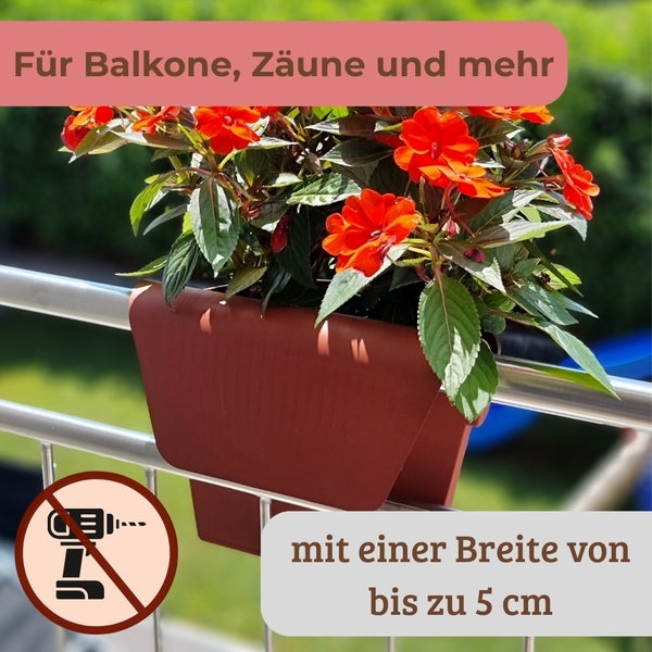 Brauner Balkonkasten mit orangefarbenen Blumen an Metallgeländer, geeignet für Breiten bis 5 Zentimeter, keine Montage durch Bohren nötig.