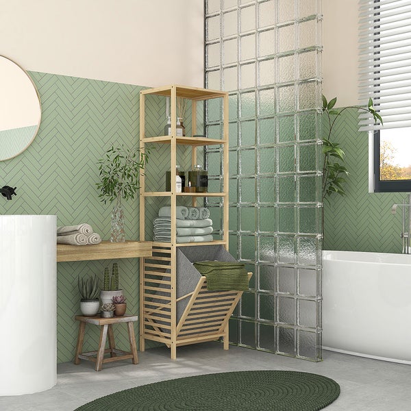 HOMCOM Badregal mit Wäschekorb, Badezimmerregal mit 3 Ebenen, Ausziehbarem Stoffkorb, Badschrank mit Kippschutz für Wohnzimmer, Badezimmer, Bambus, 44 x 33 x 160 cm