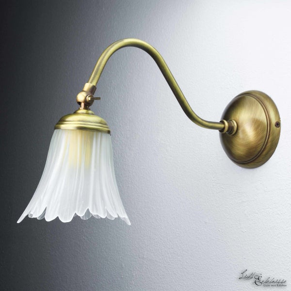 Wandleuchte mit Lampenschirm aus Glas
