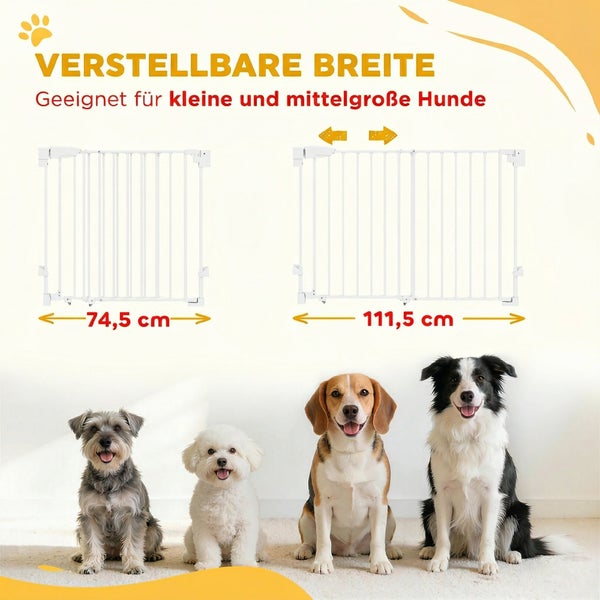 Verstellbares weißes Hundeschutzgitter aus Metall in zwei Breiten, 74,5 und 111,5 Zentimeter, mit vier Hunden verschiedener Größen.