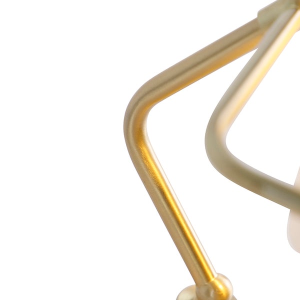 Detailansicht einer goldenen Metallstruktur