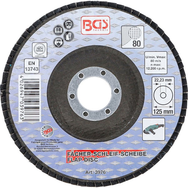 Werkzeugsatz in einem blauen Kunststoffkoffer mit verschiedenen Werkzeugen und Zubehör