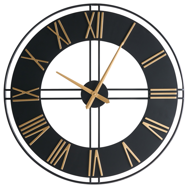 Runde Wanduhr aus Metall mit römischen Ziffern in Gold auf schwarzem Ring.