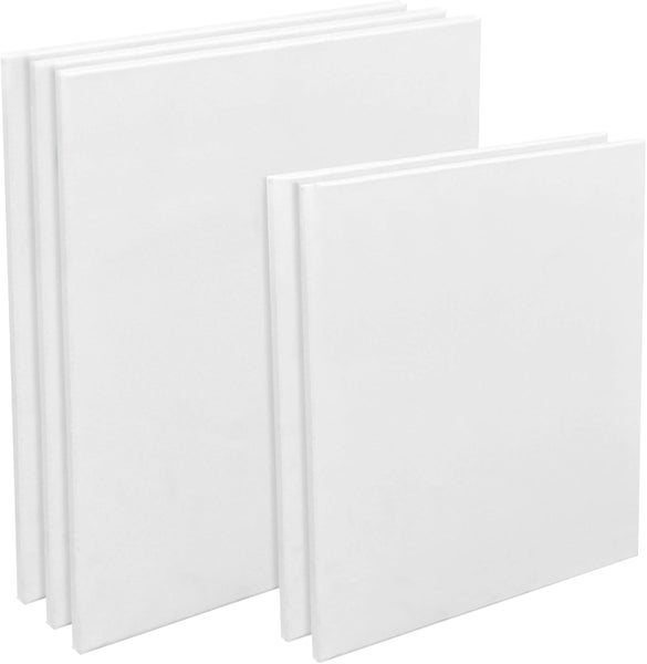 Mehrere Leinwände in verschiedenen Größen