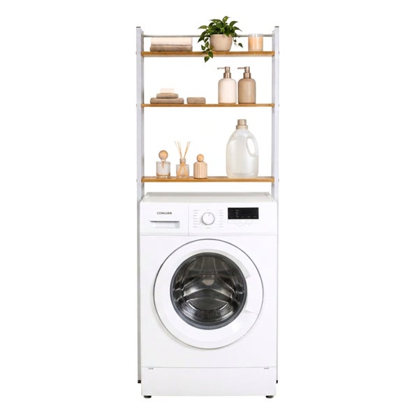 Waschmaschinenregal mit drei Regalböden aus Holz über einer Waschmaschine platziert zur optimalen Raumnutzung im Badezimmer oder Waschraum.