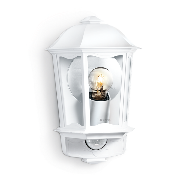 Steinel Außenwandleuchte mit Bewegungsmelder, klassisches Laternen-Design in Weiß, klare Scheiben mit sichtbarem Leuchtmittel.