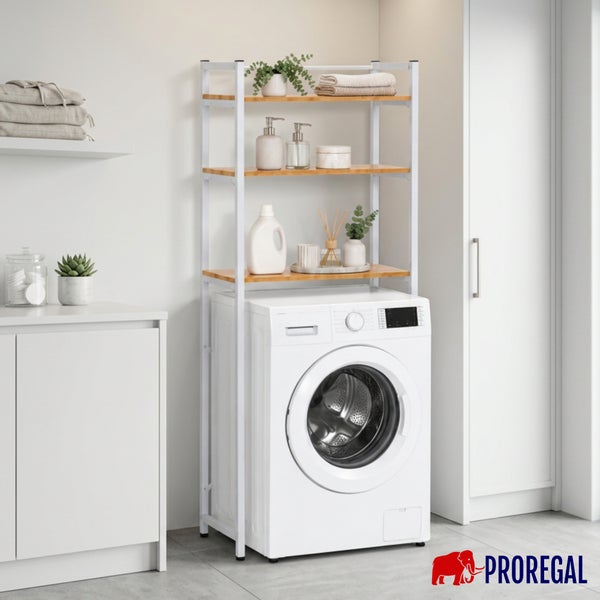 Waschmaschinenregal mit drei Ablagen aus Holzoptik und weißem Metallrahmen über einer Waschmaschine in einer modernen Waschküche.