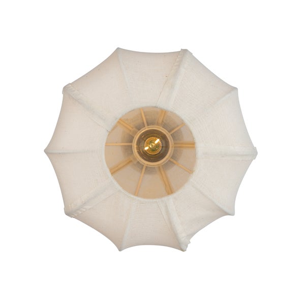 Deckenleuchte mit achteckigem Textilschirm in Creme, Ansicht von oben mit sichtbarem Leuchtmittel.