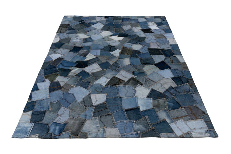 Teppich aus Jeansstoff im Patchwork Design mit verschiedenen Denimmustern