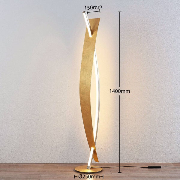 Moderne LED-Stehleuchte, geschwungene Form, Höhe 1400 Millimeter, Fußdurchmesser 250 Millimeter, Breite oben 150 Millimeter.