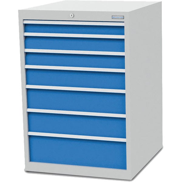 Drei Fallrohre aus Metall