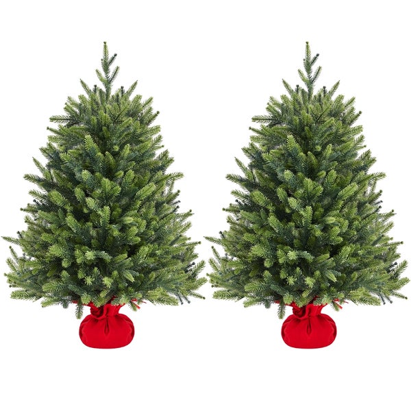 Nahaufnahme der Spitze eines künstlichen Weihnachtsbaums.