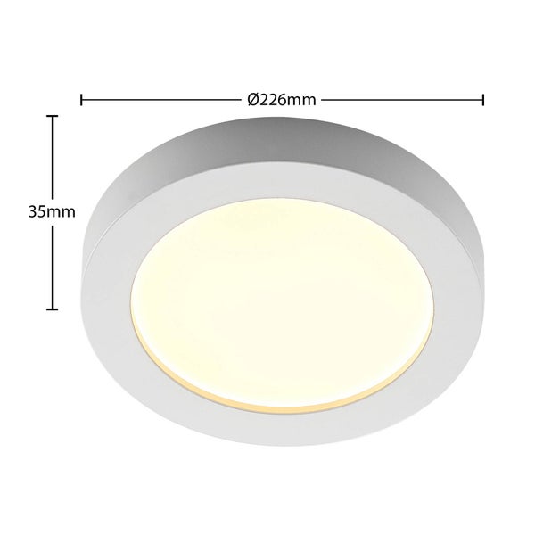 Runde LED Deckenleuchte, Durchmesser 226 Millimeter, Höhe 35 Millimeter, weißes Gehäuse, warmweißes Licht.