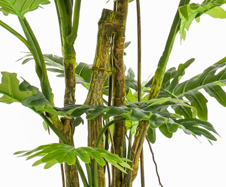 Künstliche Bougainvillea mit pinken Blüten und braunem Stamm